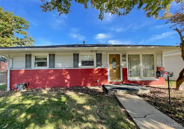 Photo 1 of Single family home for sale at 2936 Dogwood Dr, Granite City, IL 62040 | MLS# MIS26069272 | Listing updated on 2026-10-28