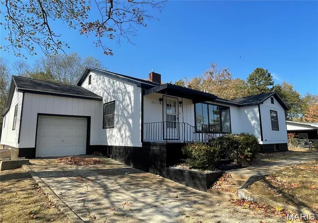 Photo 1 of Single family home for sale at 2531 N 14th Street, Poplar Bluff, MO 63901 | MLS# MIS26069277 | Listing updated on 2026-10-28