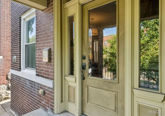 Photo 2 of Single family home for sale at 3906 Utah St, Saint Louis, MO 63116 | MLS# MIS26069288 | Listing updated on 2026-10-29