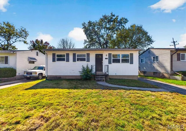 Photo 2 of Single family home for sale at 1234 Rhea Ave, Saint Louis, MO 63138 | MLS# MIS26069290 | Listing updated on 2026-10-29
