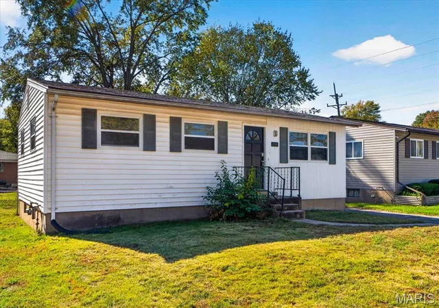 Photo 4 of Single family home for sale at 1234 Rhea Ave, Saint Louis, MO 63138 | MLS# MIS26069290 | Listing updated on 2026-10-29