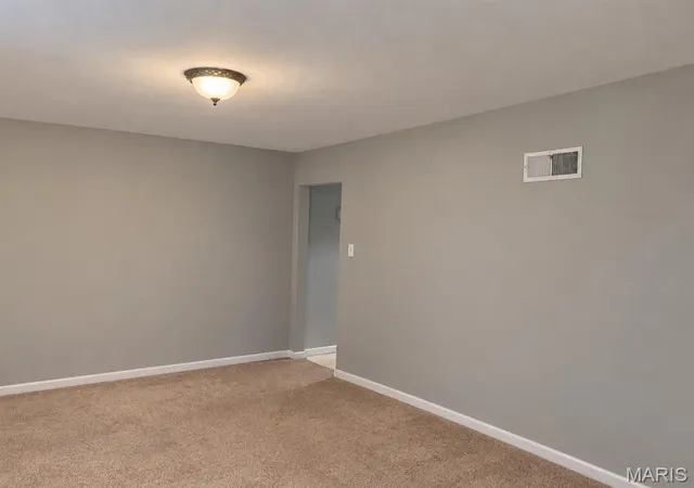Photo 1 of Single family home for sale at 4708 N Hills Ln, Saint Louis, MO 63121 | MLS# MIS26069297 | Listing updated on 2026-10-29