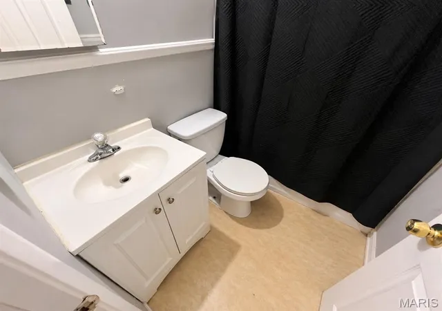 Photo 3 of Single family home for sale at 4708 N Hills Ln, Saint Louis, MO 63121 | MLS# MIS26069297 | Listing updated on 2026-10-29