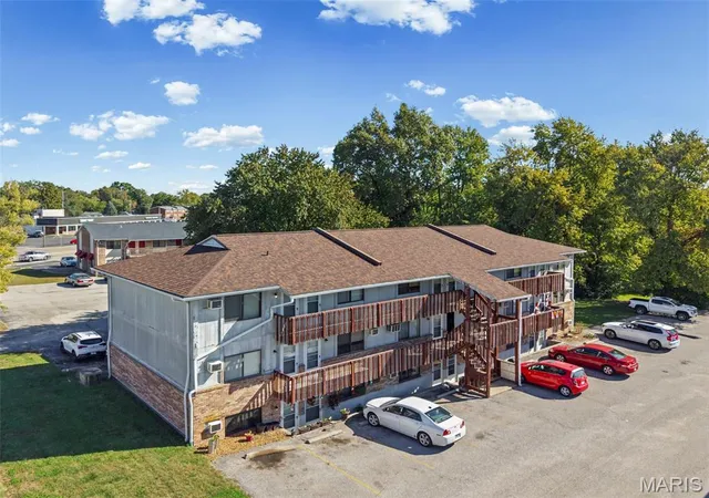 Photo 2 of Multi family home for sale at 10 N 45th Street, Belleville, IL 62226 | MLS# MIS26069302 | Listing updated on 2026-10-30