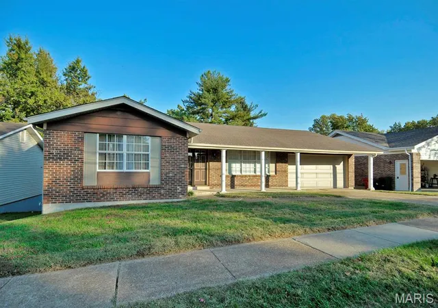 Single family home for sale at 511 Buckley Rd, Saint Louis, MO 63125 | MLS# MIS26069308