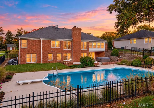 Photo 4 of Single family home for sale at 15908 Wetherburn Rd, Chesterfield, MO 63017 | MLS# MIS26069322 | Listing updated on 2026-10-30