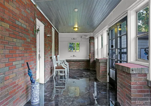 Photo 4 of Single family home for sale at 408 E 14th Street, Alton, IL 62002 | MLS# MIS26069324 | Listing updated on 2026-10-31