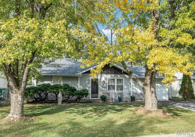 Photo 1 of Single family home for sale at 404 Willow Dr, O Fallon, IL 62269 | MLS# MIS26069325 | Listing updated on 2026-10-29