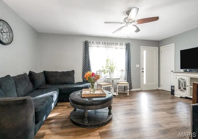 Photo 4 of Single family home for sale at 404 Willow Dr, O Fallon, IL 62269 | MLS# MIS26069325 | Listing updated on 2026-10-29