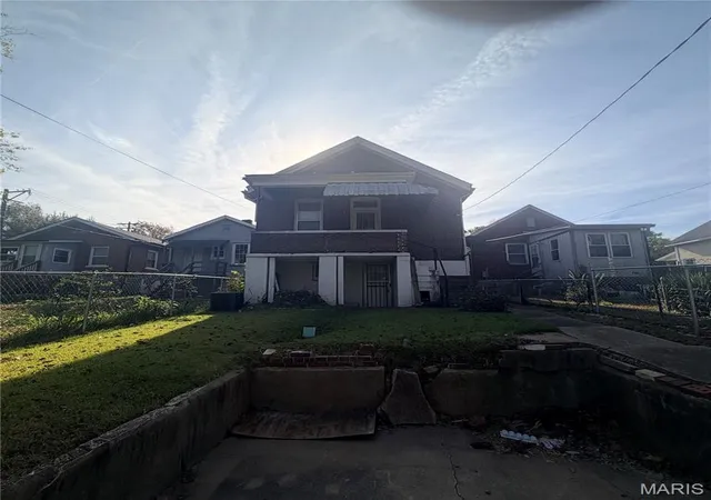 Photo 3 of Single family home for sale at 5537 Beacon Ave, Saint Louis, MO 63120 | MLS# MIS26069326 | Listing updated on 2026-10-29