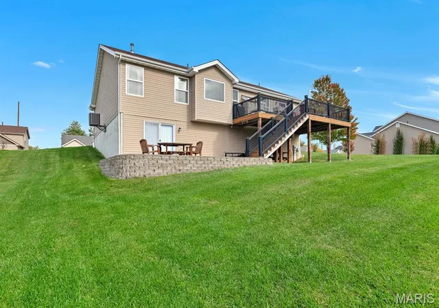 Photo 4 of Single family home for sale at 742 Springfield Dr, Wentzville, MO 63385 | MLS# MIS26069327 | Listing updated on 2026-10-30