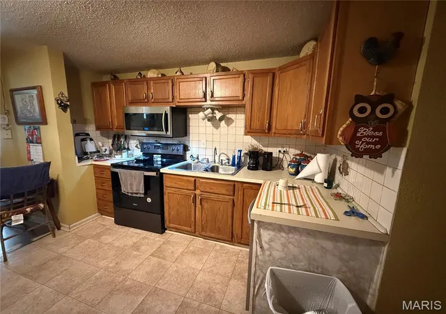 Photo 4 of Single family home for sale at 2227 Woodlawn Ave, Granite City, IL 62040 | MLS# MIS26069335 | Listing updated on 2026-10-29