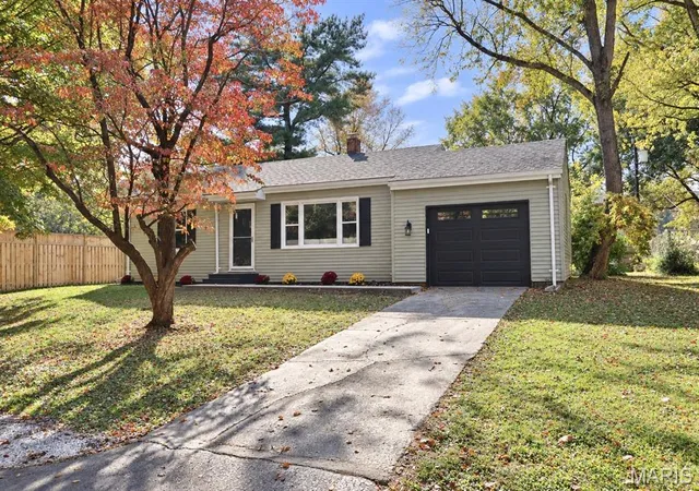 Photo 2 of Single family home for sale at 6804 Osage Dr, Belleville, IL 62223 | MLS# MIS26069336 | Listing updated on 2026-10-30