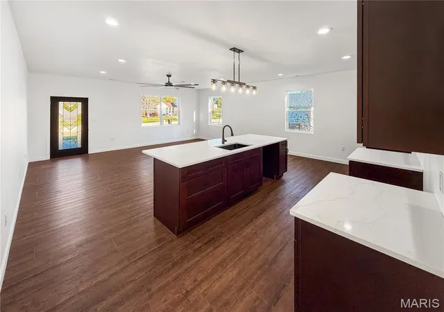 Photo 3 of Single family home for sale at 410 W Saint John, Vandalia, MO 63382 | MLS# MIS26069356 | Listing updated on 2026-10-29
