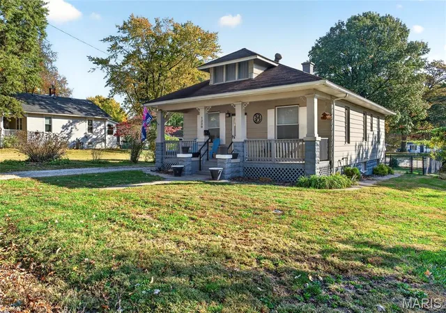 Photo 1 of Single family home for sale at 1220 State St, Collinsville, IL 62234 | MLS# MIS26069374 | Listing updated on 2026-10-29