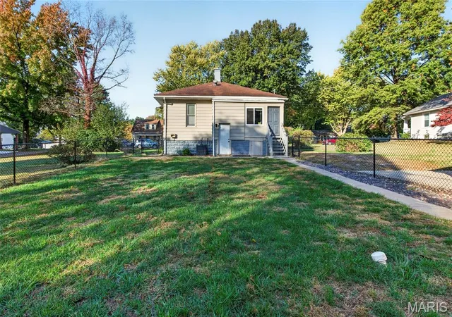 Photo 4 of Single family home for sale at 1220 State St, Collinsville, IL 62234 | MLS# MIS26069374 | Listing updated on 2026-10-29