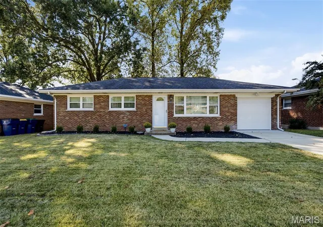 Photo 1 of Single family home for sale at 8635 Villa Crst Dr, Saint Louis, MO 63126 | MLS# MIS26069389 | Listing updated on 2026-10-29