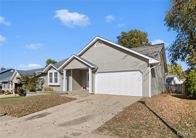Photo 1 of Single family home for sale at 970 Whispering Ridge Ln, Saint Peters, MO 63376 | MLS# MIS26069401 | Listing updated on 2026-10-29