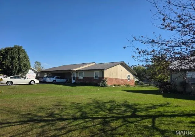 Multi family home for sale at 805 E Dover St #A & B, Monroe City, MO 63456 | MLS# MIS26069445