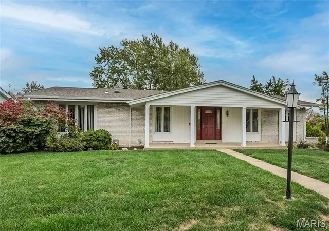 Single family home for sale at 1728 Featherwood Dr, Saint Louis, MO 63146 | MLS# MIS26069447
