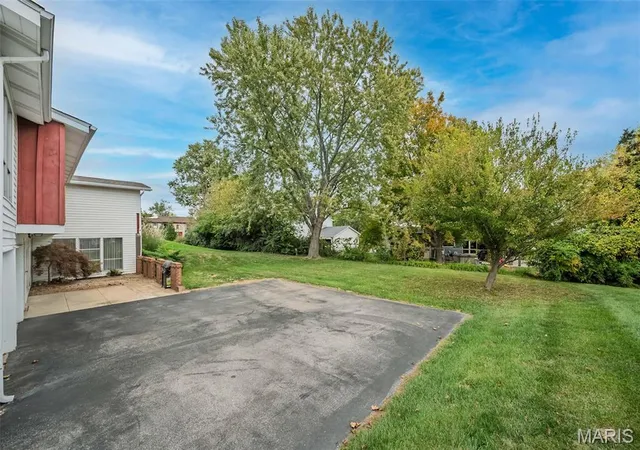 Photo 1 of Single family home for sale at 1728 Featherwood Dr, Saint Louis, MO 63146 | MLS# MIS26069447 | Listing updated on 2026-10-30