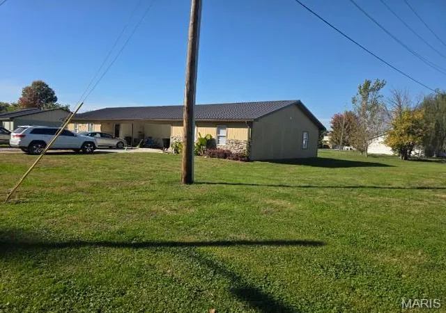 Multi family home for sale at 810 E Cleveland St #A & B, Monroe City, MO 63456 | MLS# MIS26069455