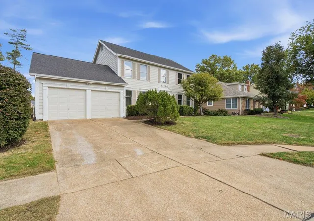 Photo 1 of Single family home for sale at 1823 York Ridge Ct, Chesterfield, MO 63017 | MLS# MIS26069462 | Listing updated on 2026-10-30