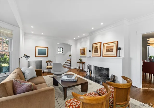 Photo 3 of Single family home for sale at 108 N Bemiston Ave, Saint Louis, MO 63105 | MLS# MIS26069467 | Listing updated on 2026-10-31