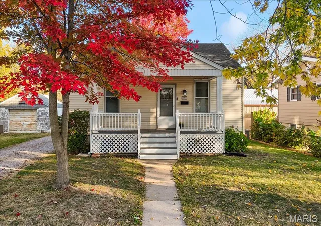 Single family home for sale at 606 E Adams St, O Fallon, IL 62269 | MLS# MIS26069469