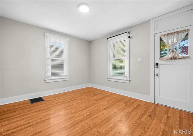 Photo 4 of Single family home for sale at 606 E Adams St, O Fallon, IL 62269 | MLS# MIS26069469 | Listing updated on 2026-10-30