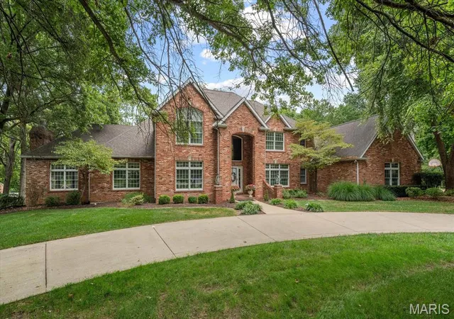 Single family home for sale at 2917 18th Fairway Dr, Belleville, IL 62220 | MLS# MIS26069472