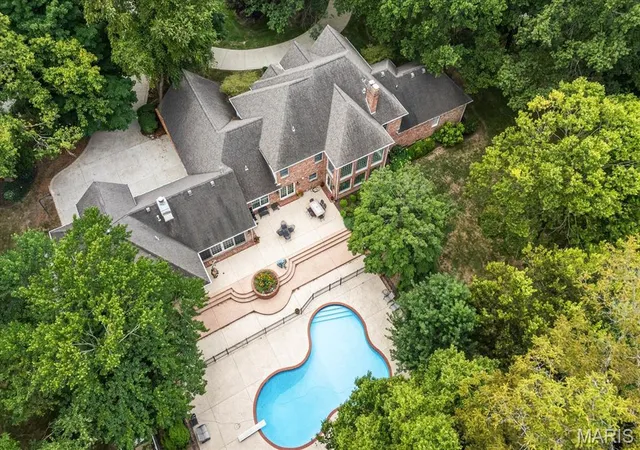 Photo 1 of Single family home for sale at 2917 18th Fairway Dr, Belleville, IL 62220 | MLS# MIS26069472 | Listing updated on 2026-10-29