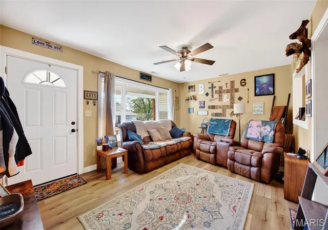 Photo 2 of Single family home for sale at 227 Donnalee Ave, Lebanon, MO 65536 | MLS# MIS26069477 | Listing updated on 2026-10-30