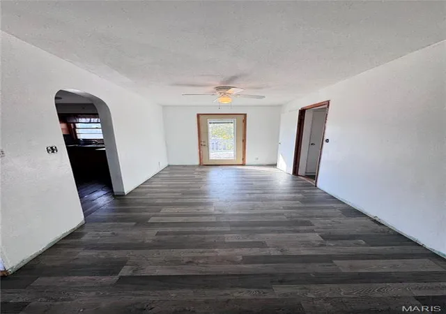 Photo 3 of Single family home for sale at 4027 Hillside Dr, Hannibal, MO 63401 | MLS# MIS26069508 | Listing updated on 2026-10-29
