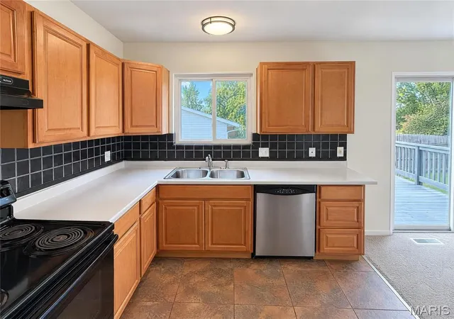 Photo 1 of Single family home for sale at 1505 Burning Tree Dr, Florissant, MO 63033 | MLS# MIS26069524 | Listing updated on 2026-10-30