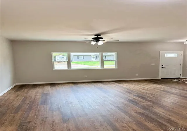 Photo 1 of Single family home for sale at 513 Clay S, New London, MO 63459 | MLS# MIS26069529 | Listing updated on 2026-10-29