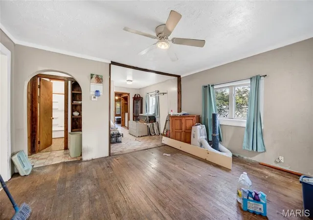 Photo 4 of Single family home for sale at 107 S Myrtle St, Conway, MO 65632 | MLS# MIS26069530 | Listing updated on 2026-10-29