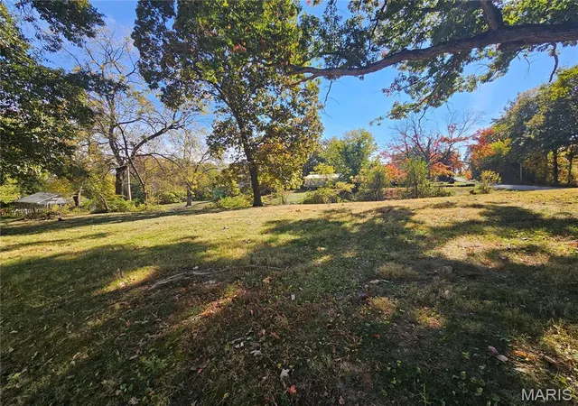 Photo 1 of Single family home for sale at 1707 Vandalia St, Hillsboro, IL 62049 | MLS# MIS26069535 | Listing updated on 2026-10-29