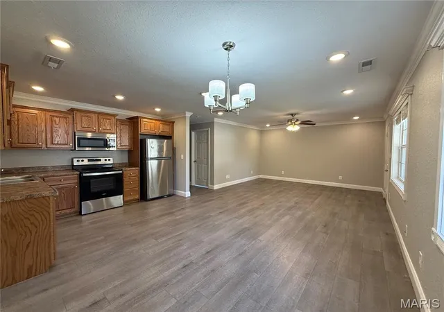 Photo 2 of Single family home for sale at 518 Nickey St, Poplar Bluff, MO 63901 | MLS# MIS26069572 | Listing updated on 2026-10-29