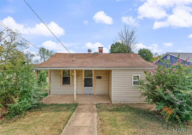 Photo 1 of Single family home for sale at 1419 N 4th Street, De Soto, MO 63020 | MLS# MIS26069592 | Listing updated on 2026-10-30