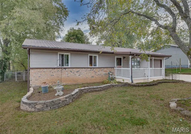 Photo 1 of Single family home for sale at 204 Lorraine Dr, Bonne Terre, MO 63628 | MLS# MIS26069602 | Listing updated on 2026-10-30