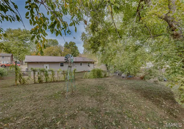 Photo 4 of Single family home for sale at 204 Lorraine Dr, Bonne Terre, MO 63628 | MLS# MIS26069602 | Listing updated on 2026-10-30