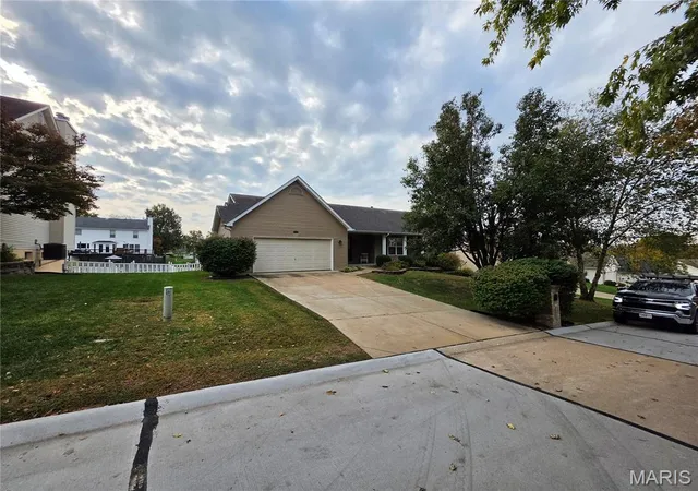 Single family home for sale at 960 Arbor Green Dr, Saint Charles, MO 63304 | MLS# MIS26069614