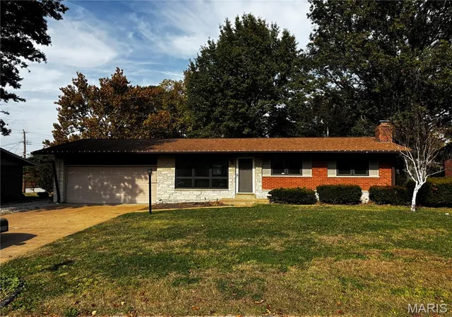 Single family home for sale at 3645 Eileen Ann Dr, Saint Louis, MO 63129 | MLS# MIS26069621