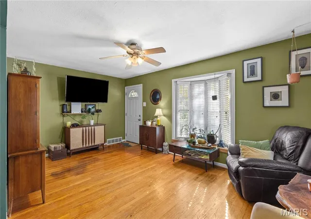 Photo 2 of Single family home for sale at 9451 Tennyson Ave, Saint Louis, MO 63114 | MLS# MIS26069626 | Listing updated on 2026-10-31