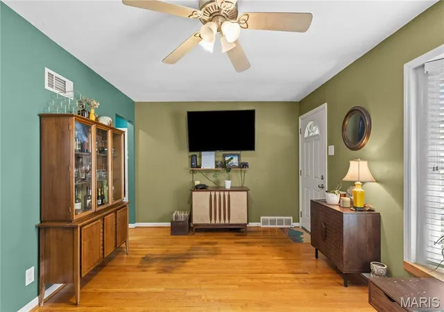 Photo 3 of Single family home for sale at 9451 Tennyson Ave, Saint Louis, MO 63114 | MLS# MIS26069626 | Listing updated on 2026-10-31
