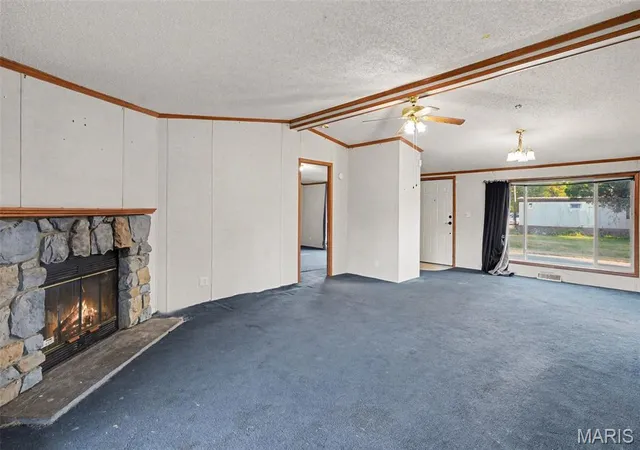 Photo 2 of Manufactured home for sale at 2021 Davis St, East Carondelet, IL 62240 | MLS# MIS26069655 | Listing updated on 2026-10-30