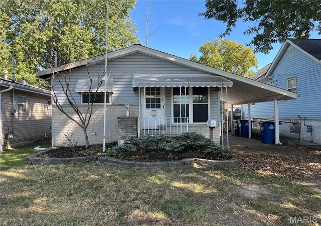 Photo 1 of Single family home for sale at 657 Beatrice Ave, Saint Louis, MO 63125 | MLS# MIS26069666 | Listing updated on 2026-10-30