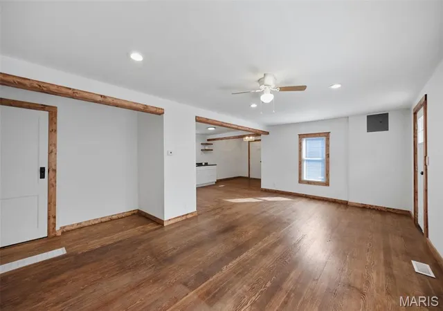 Photo 3 of Single family home for sale at 405 Hematite St, Festus, MO 63028 | MLS# MIS26069686 | Listing updated on 2026-10-30