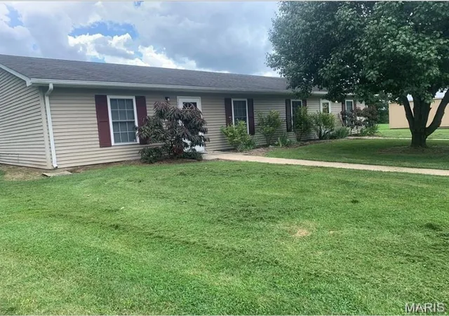 Multi family home for sale at 1736 Debbie Ln, Owensville, MO 65066 | MLS# MIS26069703